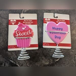 Set Of 2 Mini Valentines Day Tree Toppers